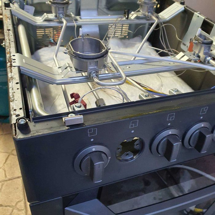 Послуги ремонту обслуговування газових плит, поверхонь колонок, котлів