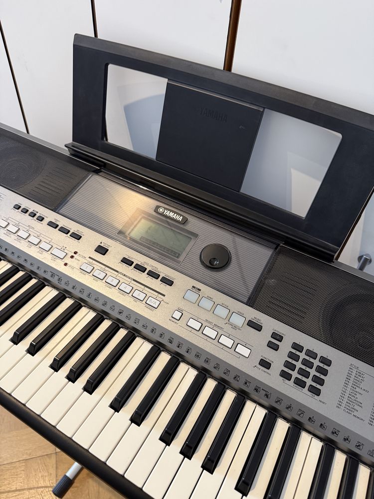 Синтезатор Yamaha psr e 443