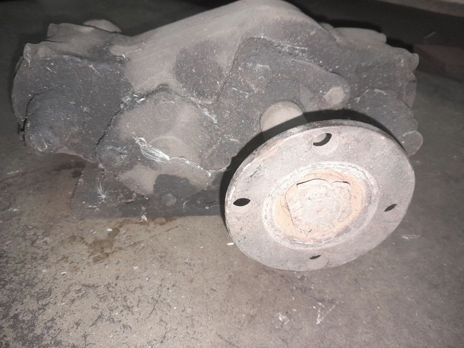 Продам роздатку  отбора мощности есть торг продажа срочная