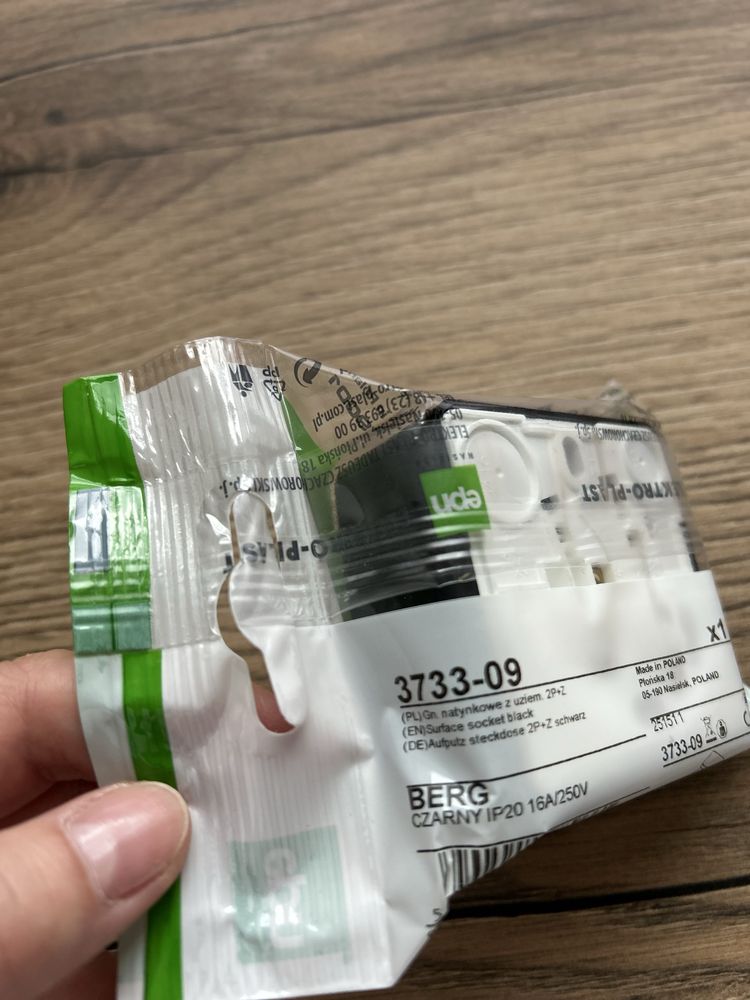 Elektro-Plast Gniazdo Berg pojedyncze natynkowe