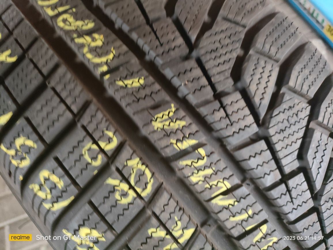 1x Hankook Winter i'cept Evo2 235/55R17 103V 1 sztuka zimowa.