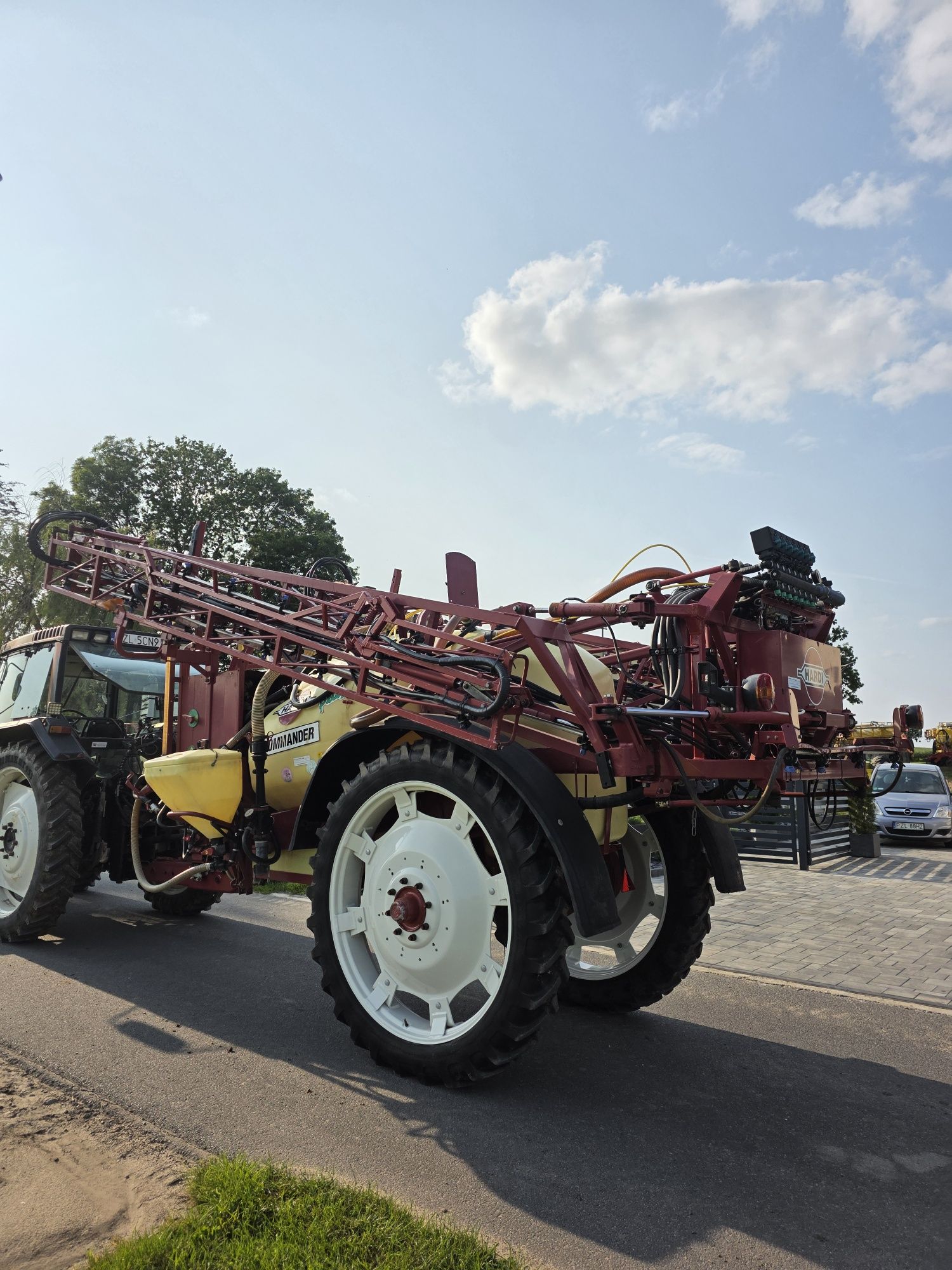 Hardi Commander 2800. 27-21 m