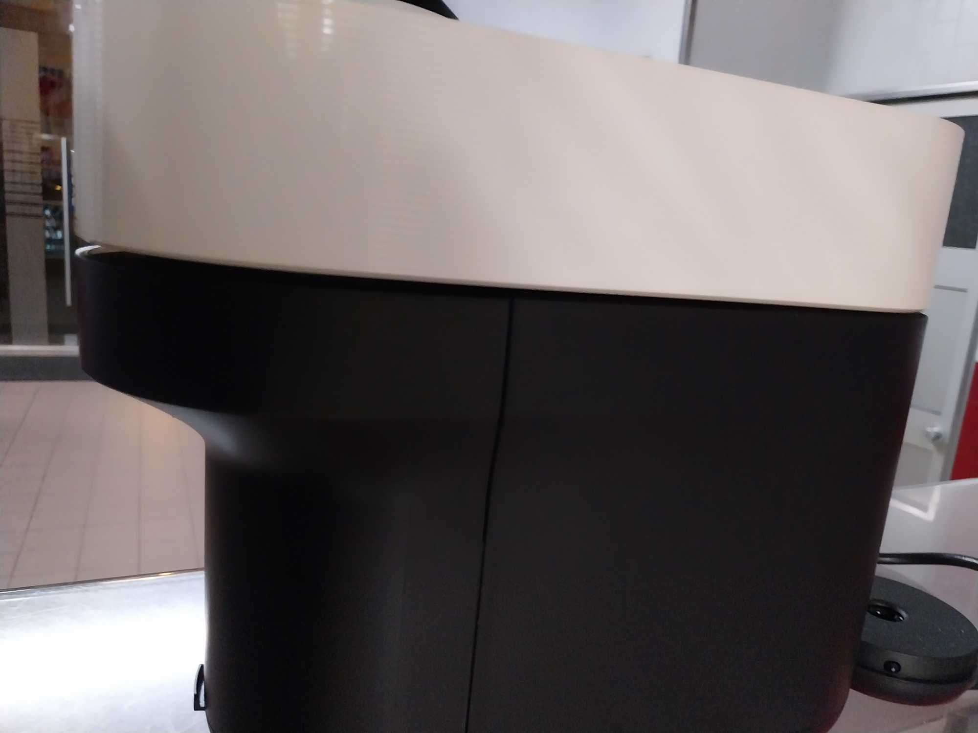 Máquina nespresso Vertuo.
