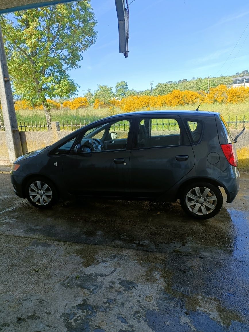 Mitsubishi colt a preço de saldos