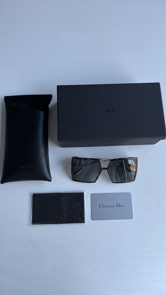 Christian Dior okulary przeciwsłoneczne Montaigne 30 EPZ1I