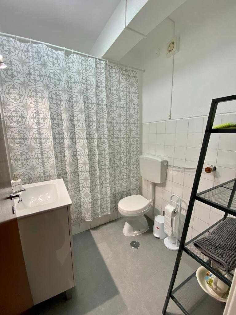 Alugo quarto individual em casa partilhada (F) - Sete Rios