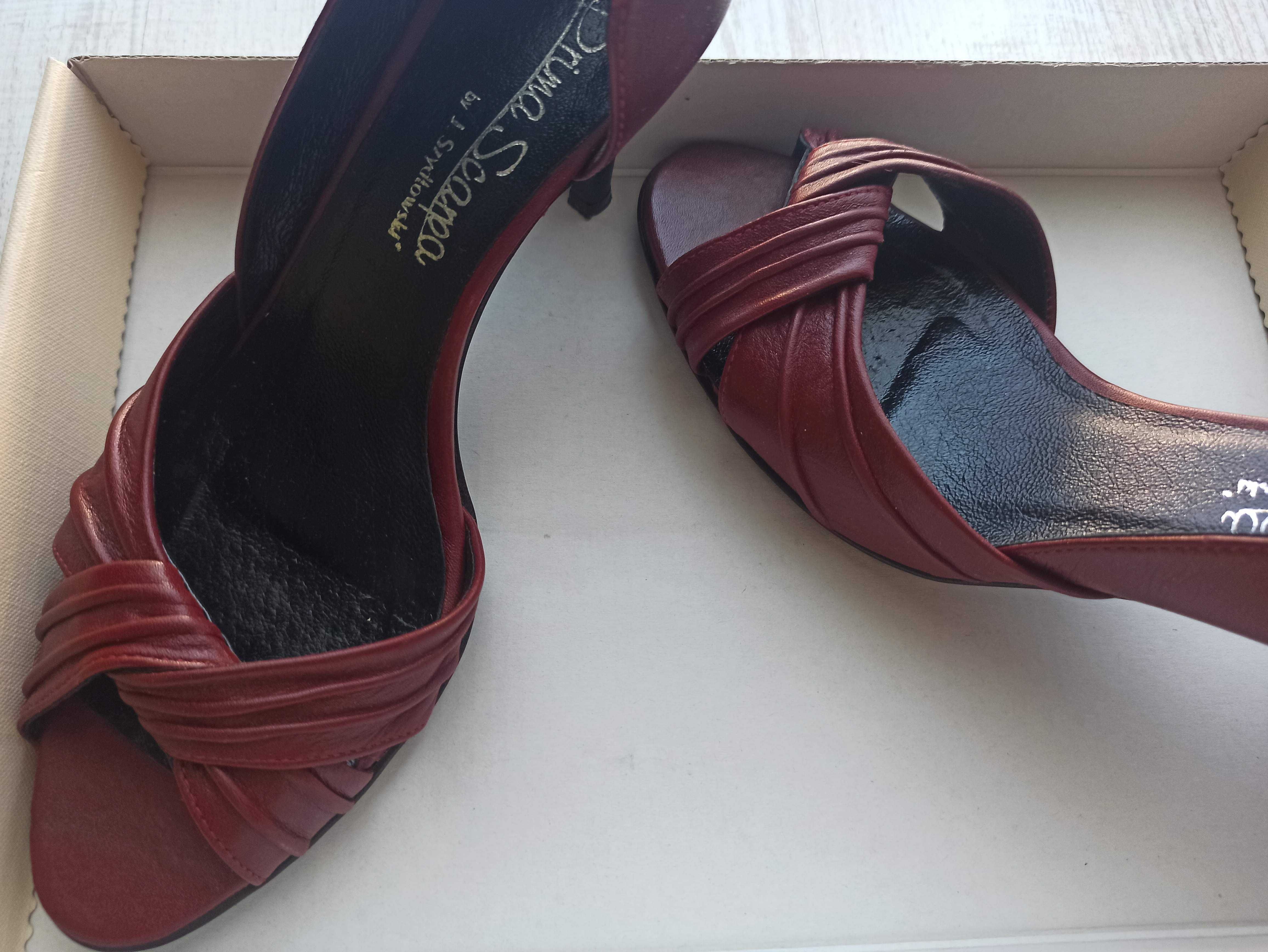Nowe eleganckie czółenka na obcasie Szydłowski