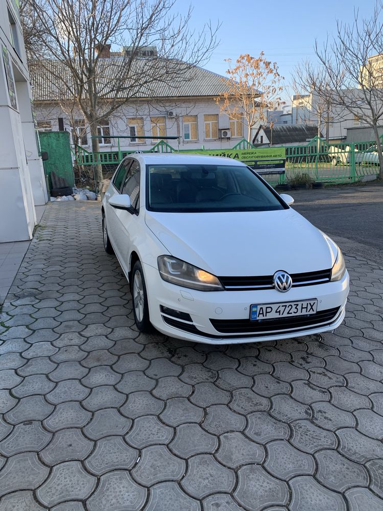 ПРОДАМ ГОЛФ 7  2014 г. Отличное состояние не бит не крашен