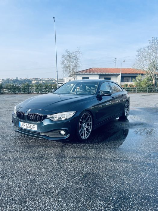 Carro com muitos detalhes e pronto a rolar