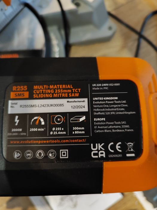 Piła ukosowa z posuwem Evolution R255SMS, jak nowa, rok 2024