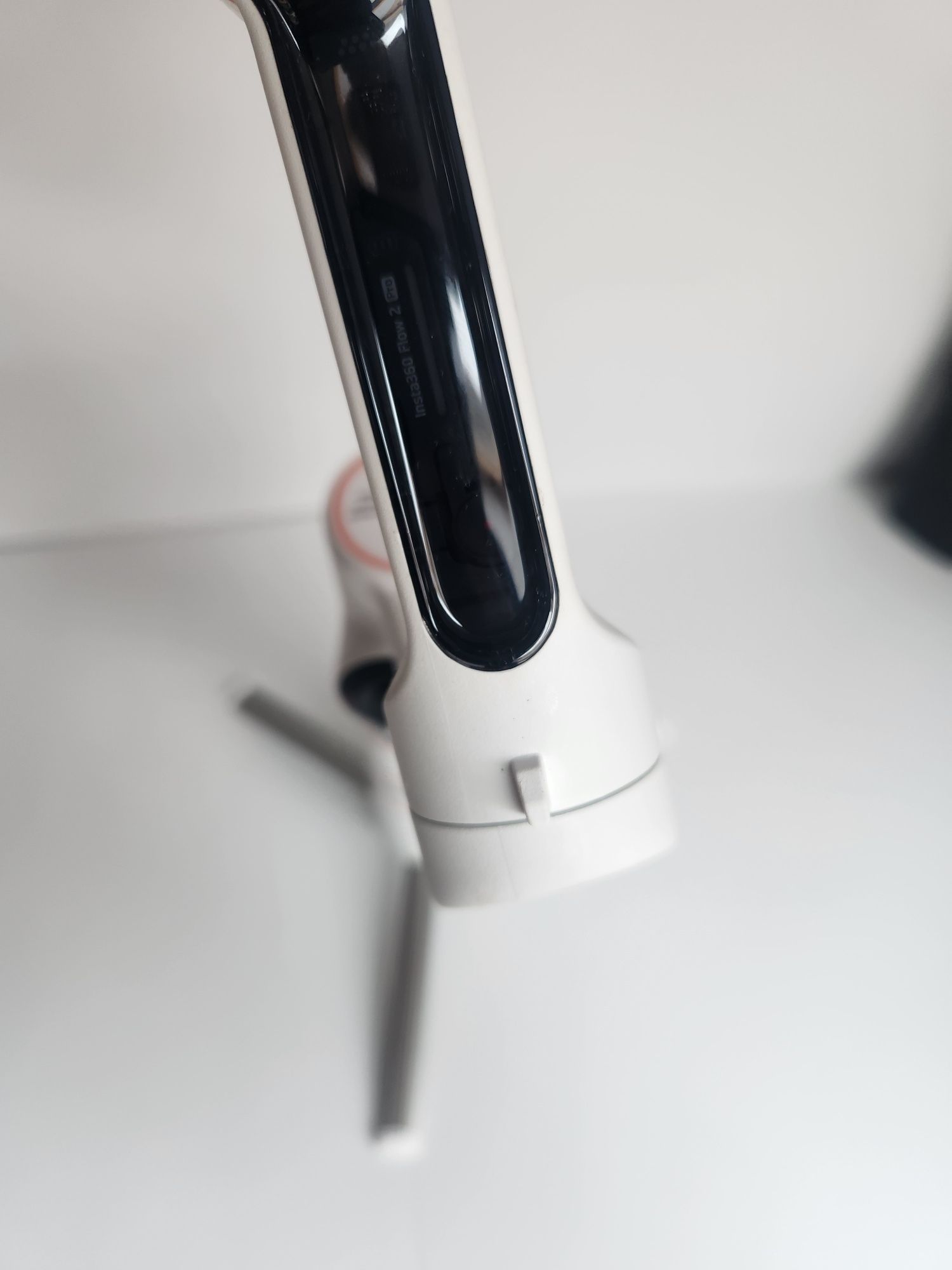 Gimbal stabilizator Insta360 Flow 2 pro