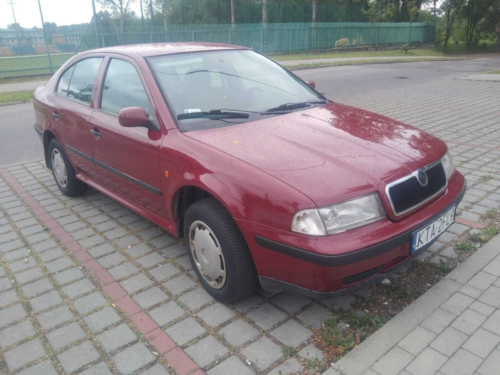 Skoda Octavia 1999r. 1.6benz LPG..90KM. waźne opałaty