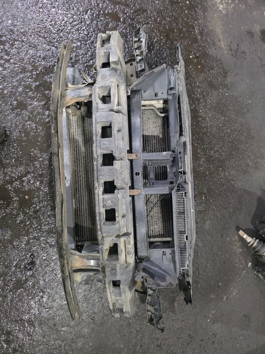 Passat b6 Pas przedni Wzmocnienie Czolowe Chlodnice wentylator