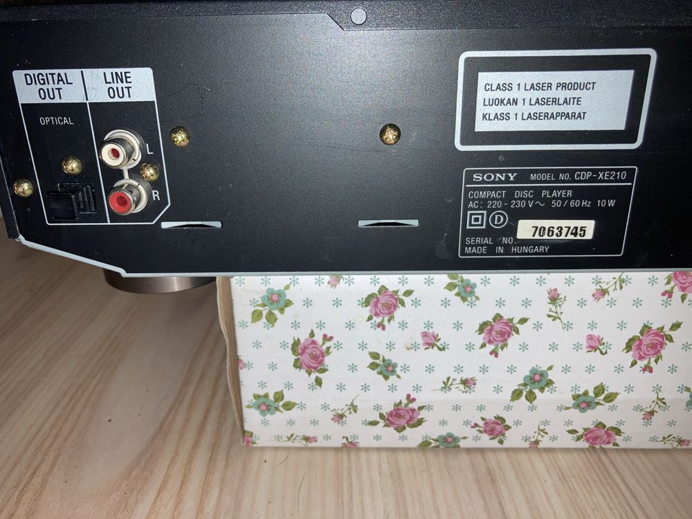 CD проигрователь SONY-CDP-XE210