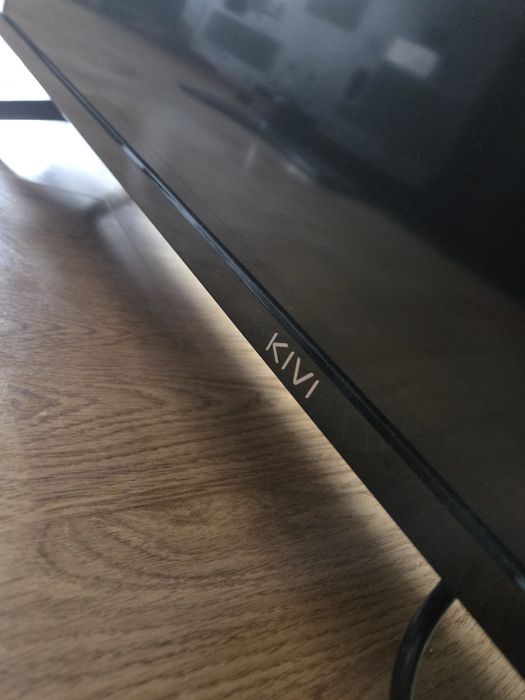 Telewizor marki KIVI 40" (CALI)