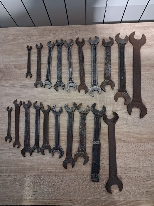 Klucze rolnicze z PRL płaskie