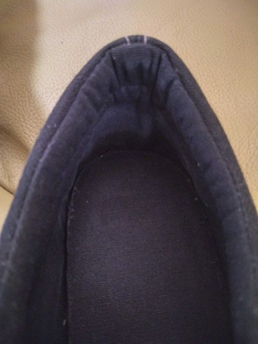 продам кеди,макасини фірми levis, оригінал