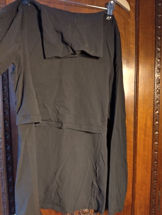 Czarny golf do karmienia piersią HM mama rozmiar M