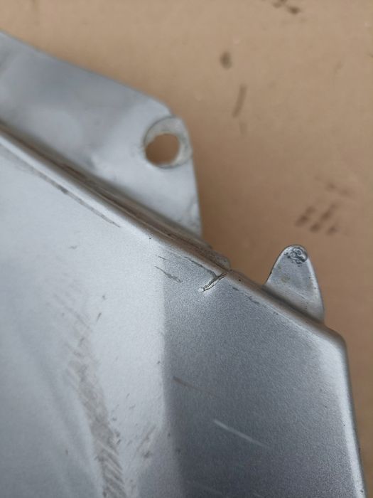 Błotnik prawy audi a3 etron 8v oryginał