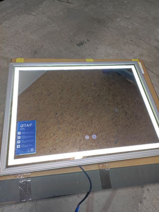 Дзеркало з до ванної кімнати.