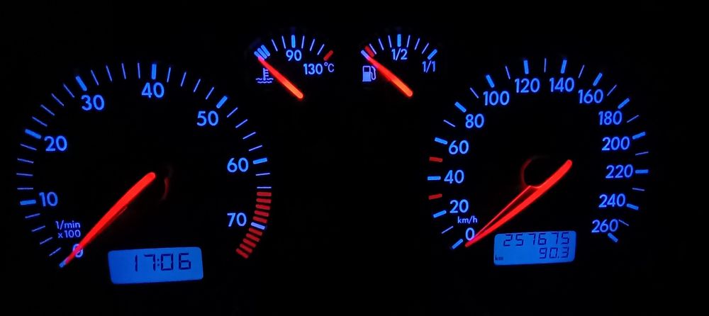 Volkswagen Golf IV kombi 1.6b+gaz 2004