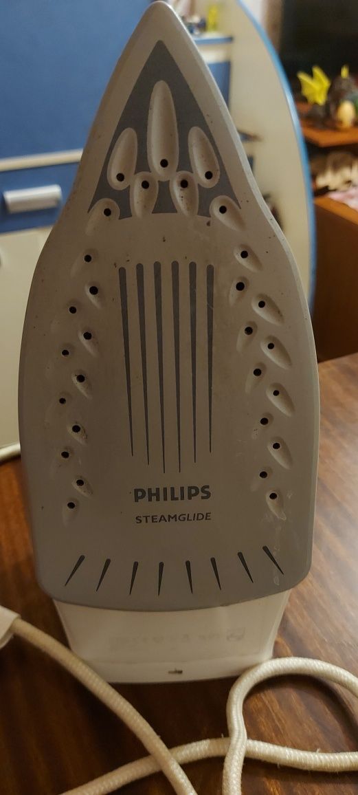 Утюг б/у Philips GC 2806