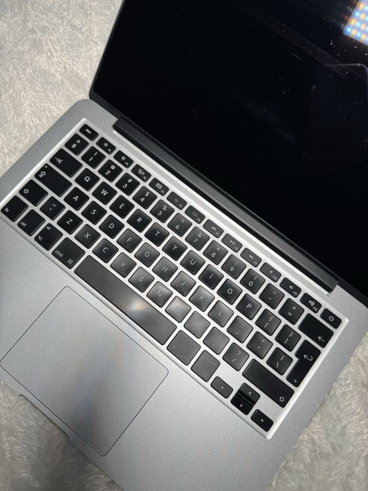 MacBook Pro (Retina, połowa 2015 r.)
