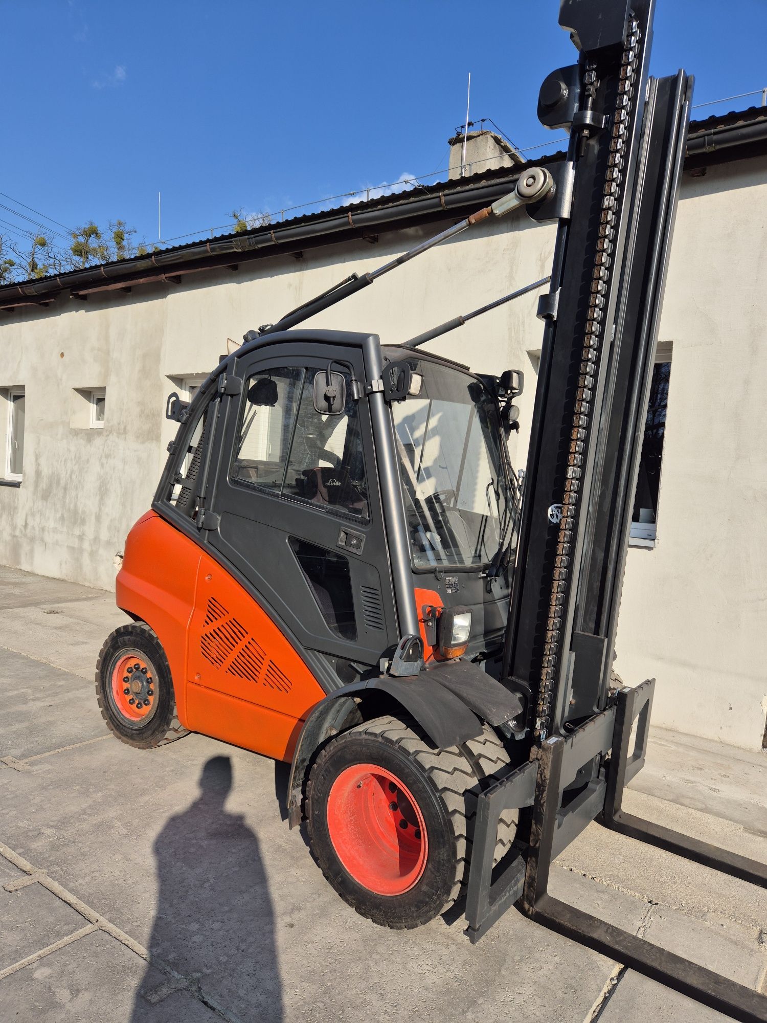 Rezerwacja Wózek widłowy Gazowy Linde H40T-01 pełna kabina Udźwig 4ton