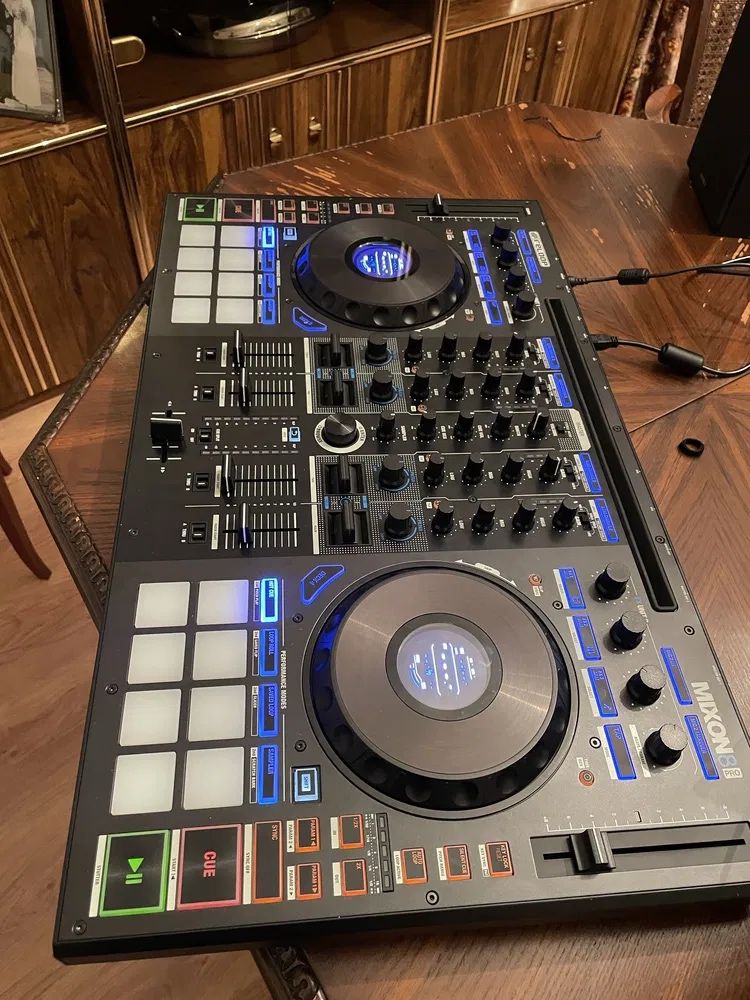 Mixon 8 pro Reloop