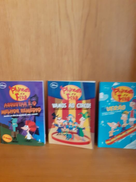 Livros Disney Phineas e Ferb