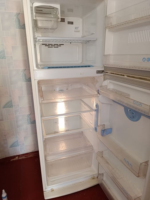 Холодильник LG бу, в отличном состоянии.