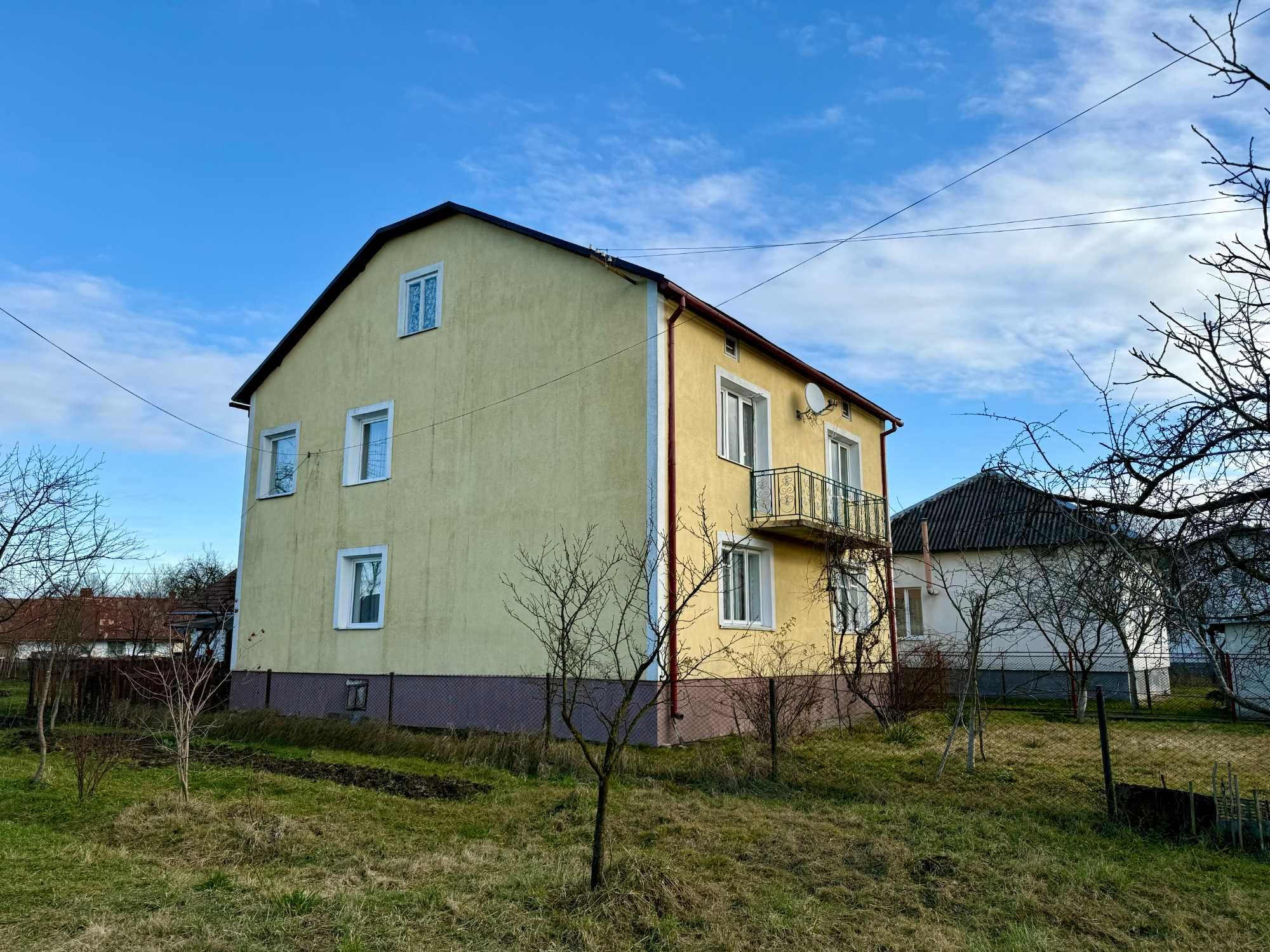 Затишний будинок в передмісті Дрогобича