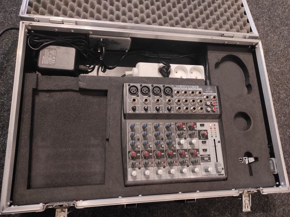 Behringer HENYX2012 / Case skrzynia dla perkusisty