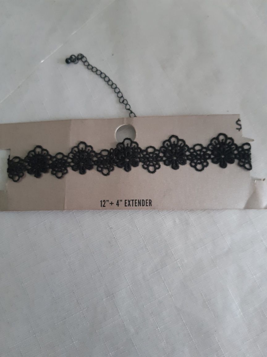 Choker/opaska n szyję. Nowa. Czarna koronka