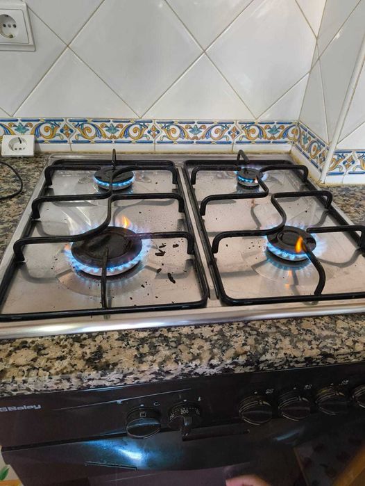 Placa a gaz e forno elétrico marca Balay