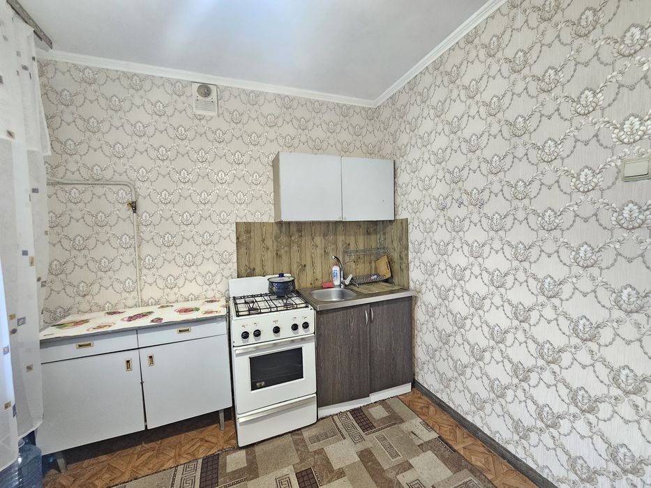 Здам 2к р-н Леваневського