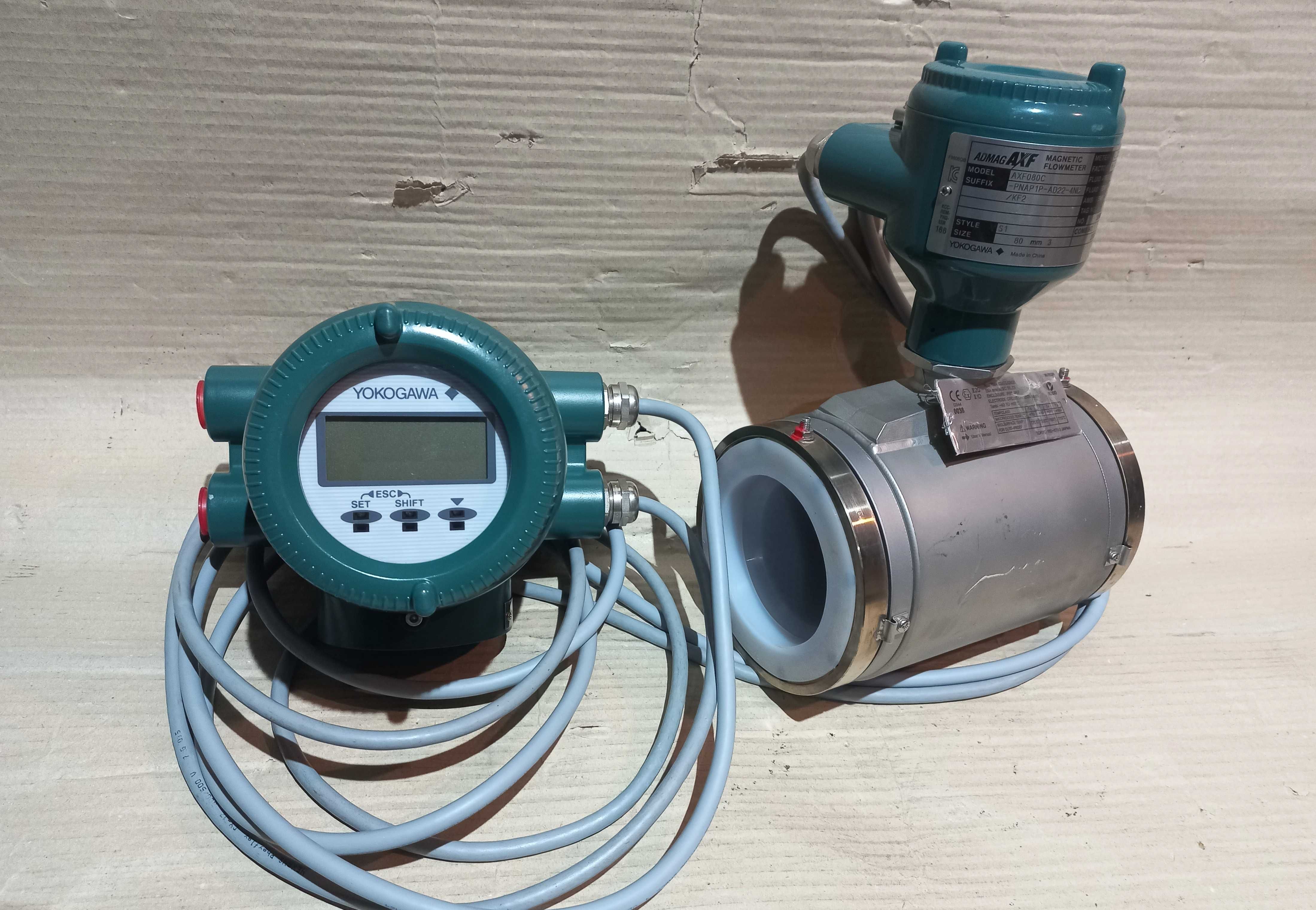 Yokogawa przepływomierz AXFA Admag DN80 4-20mA teflon 160 stopniC Nowy