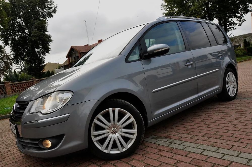 Volkswagen Touran HIGHLINE Klimatronik Nawigacja Dotykowa Alufelgi!