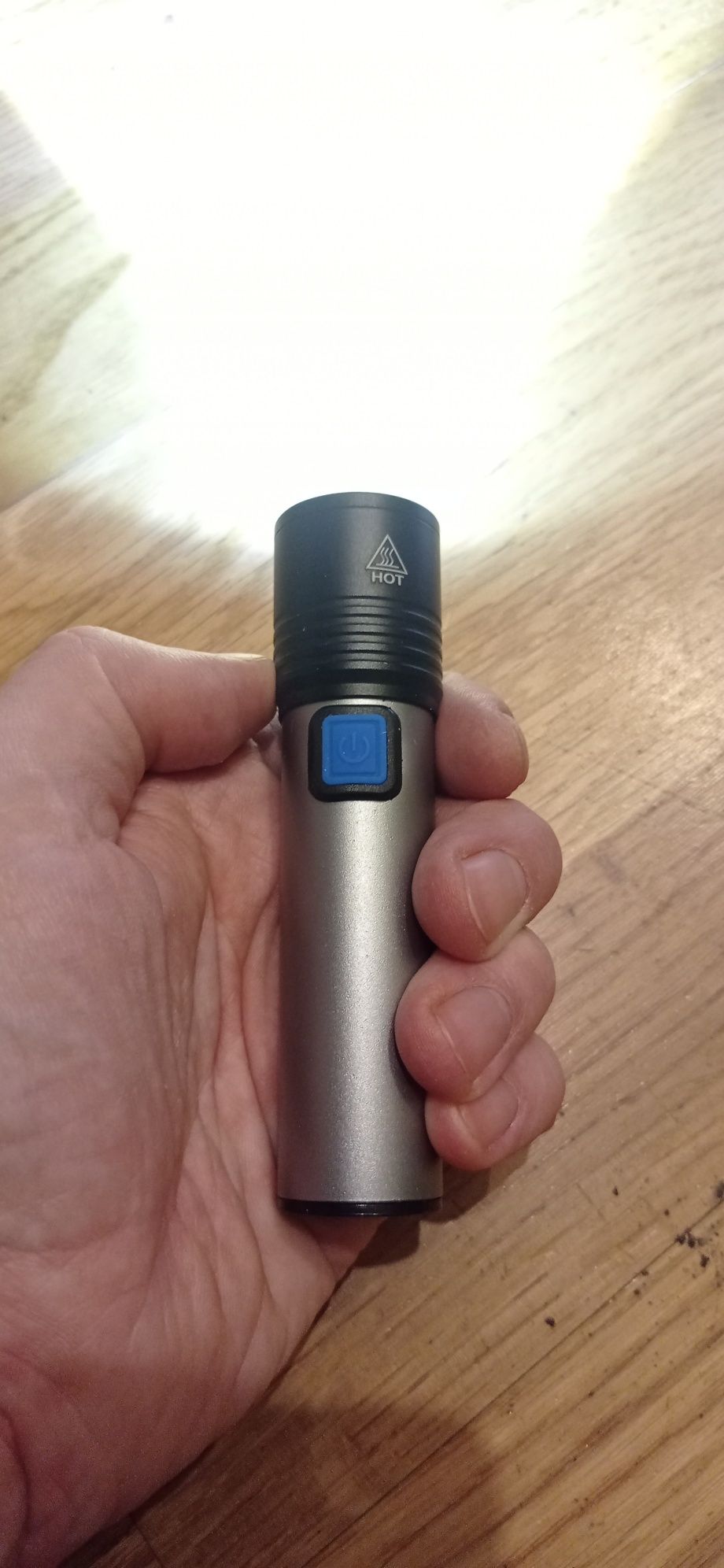 Ліхтарик LEDз зарядкою від  USB