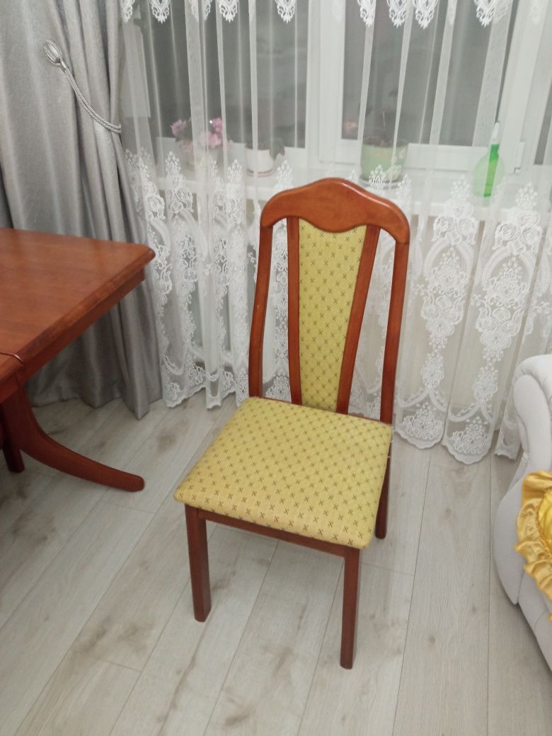 Продам Стільці (Монако) червоне дерево