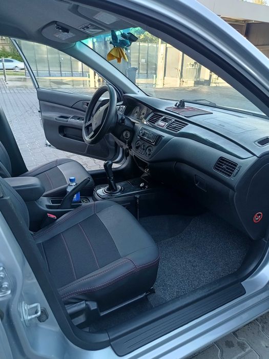 Mitsubishi Lancer 9
