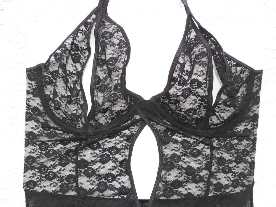 Koronkowe bardzo elastyczne otwarte krocze roz 95E