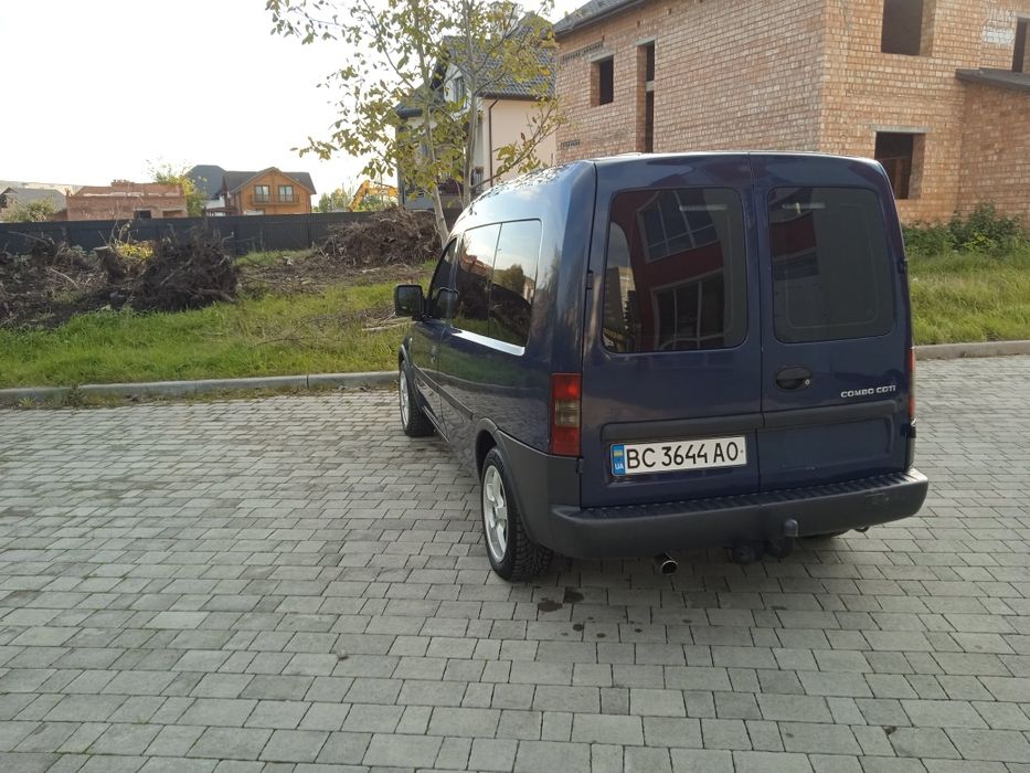 Продам Опель комбо