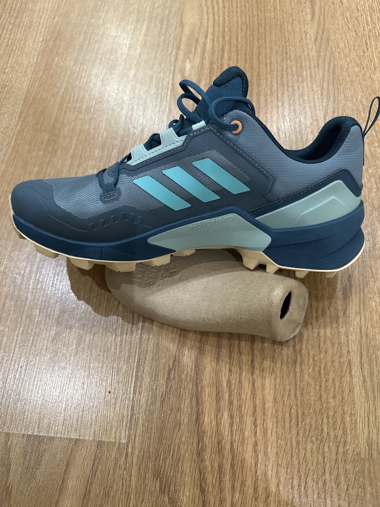 Кроссовки: adidas Модель:Terrex Swift R3 GTX (Оригинал)