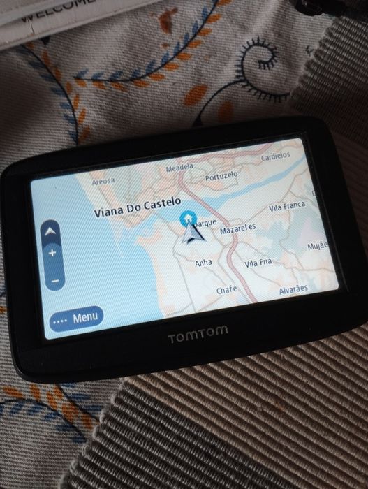 Tom tom gps com Cabo e suporte