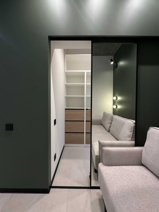 Продам квартиру з дизайнерським ремонтом.