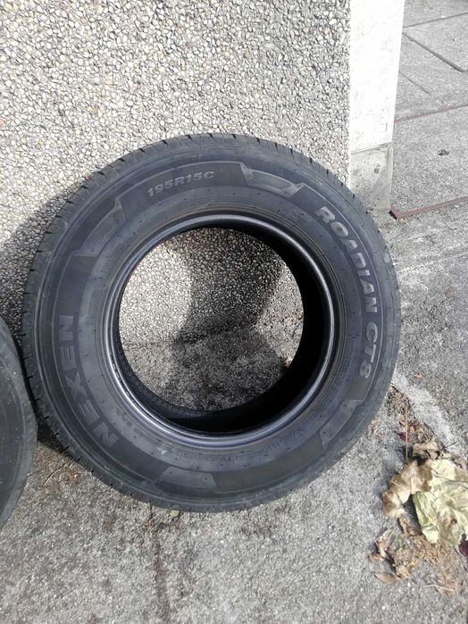 2 pneus Nexen 195/80R15