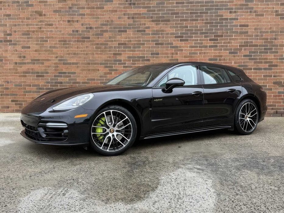 Porsche Panamera 4 Sport Turismo      2022