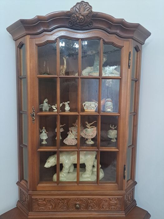 Sprzedam piękną,  narożna witrynę
