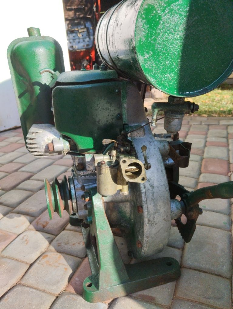 Двигун двигатель УД бензиновий